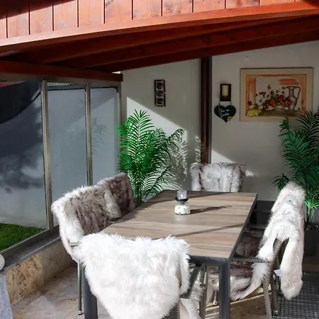 Am Waldweg * Кользас